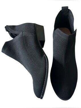 Torrid Black Stretch Chelsea Ankle Booties